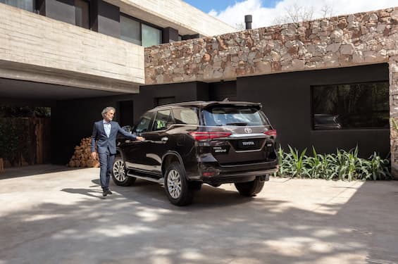 Toyota Fortuner - Exterior